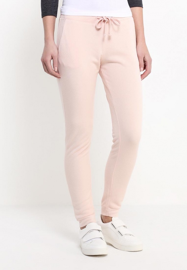 Женские розовые спортивные штаны от Jennyfer, 895 руб.