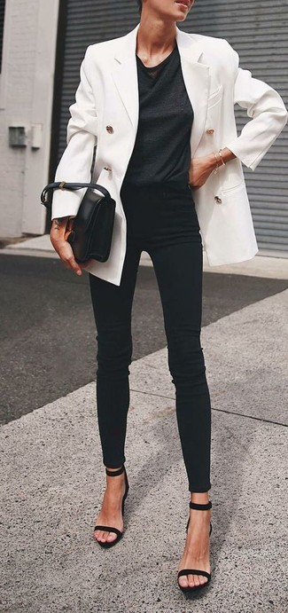 Черные брюки и белый пиджак женский