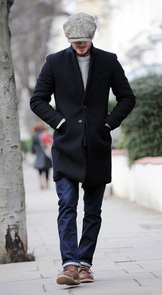 Мужское пальто и кепка