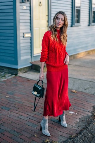 Атласная красная юбка с чем носить