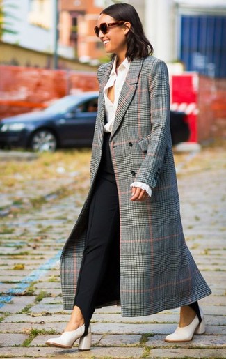 Женское серое пальто в шотландскую клетку от Lime