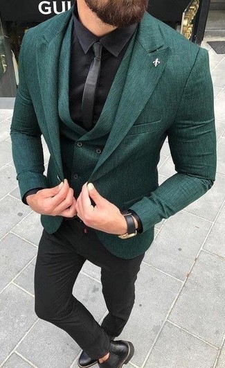Мужской костюм зеленого цвета