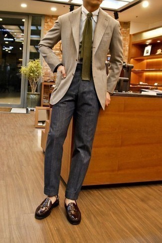 Мужские темно-серые классические брюки от Burton Menswear London, 1,390руб.