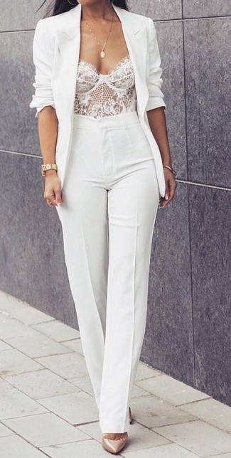 Белые брюки с пиджаком женские