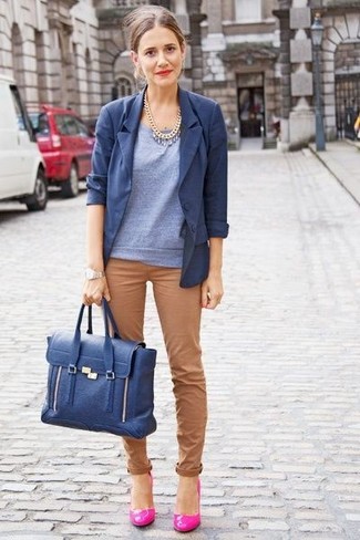 Синяя сумка сочетание с одеждой