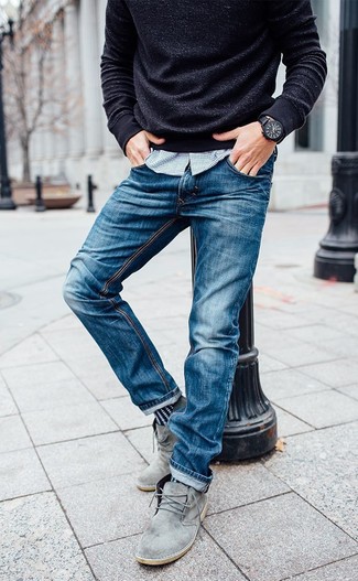 Мужчины в джинсах и ботинках