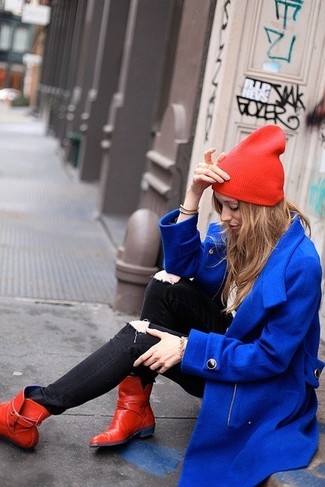 Синее пальто с шапкой