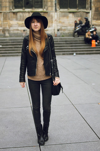 Как носить ботильоны с косухой