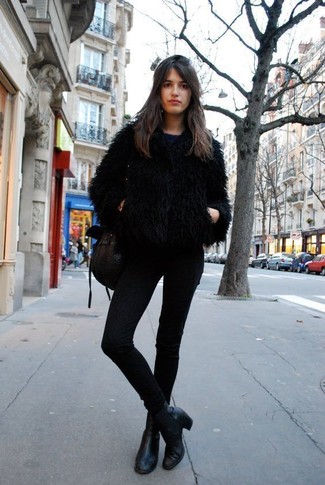 Как носить ботильоны с короткой шубой