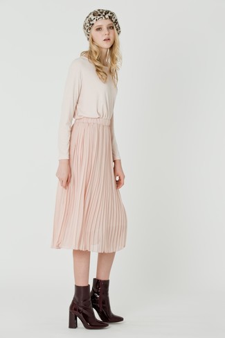 Как носить ботильоны с футболкой с длинным рукавом