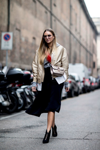 Как носить ботильоны с юбкой-миди