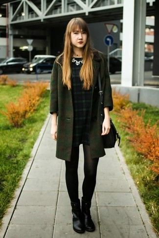 Как носить ботильоны с платьем прямого кроя