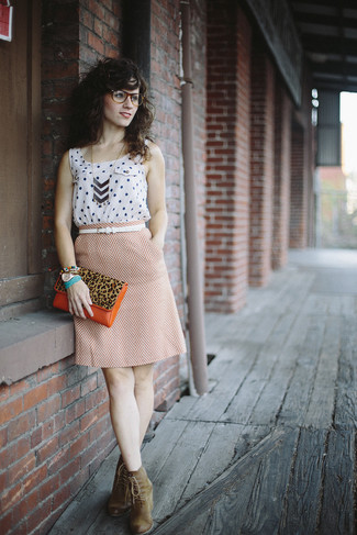 Как носить ботильоны с топом без рукавов