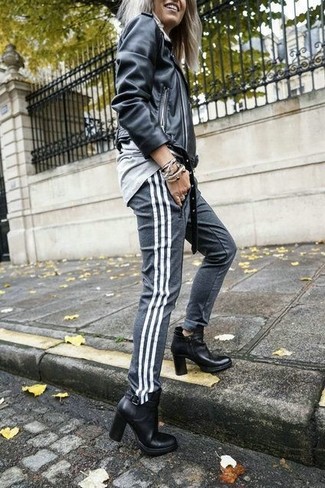 Как носить ботильоны с спортивными штанами