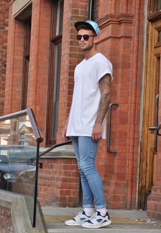 С чем носить бирюзовую бейсболку мужчине