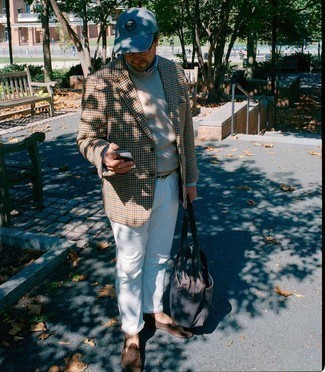 С чем носить бирюзовую бейсболку мужчине