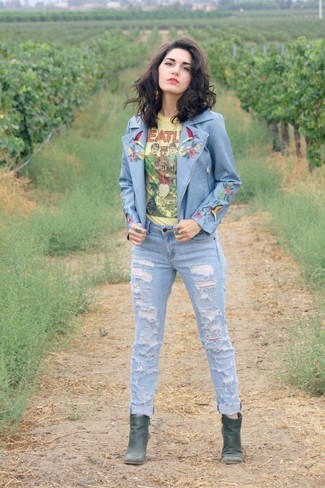 С чем носить бирюзовую косуху женщине