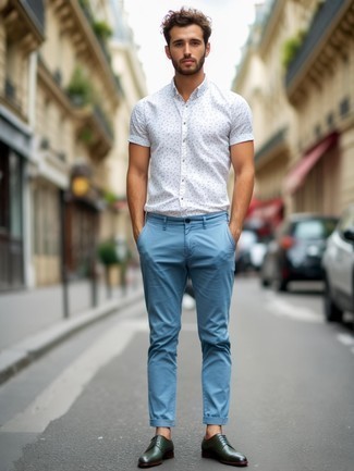С чем носить бирюзовые брюки чинос