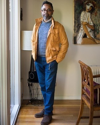 С чем носить бирюзовый свитер с круглым вырезом мужчине