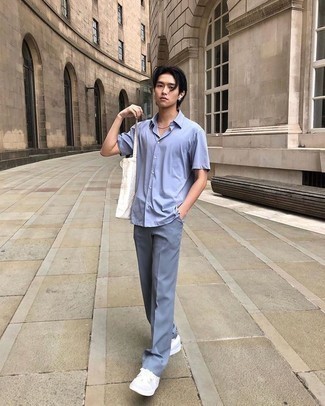 С чем носить бирюзовые классические брюки мужчине