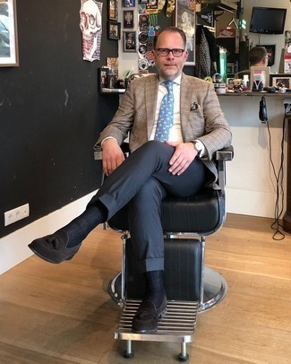 С чем носить бирюзовый галстук с цветочным принтом мужчине