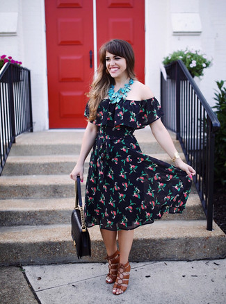 С чем носить бирюзовое колье