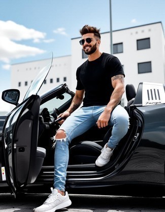 С чем носить бирюзовые брюки мужчине