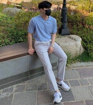 С чем носить бирюзовую футболку-поло мужчине