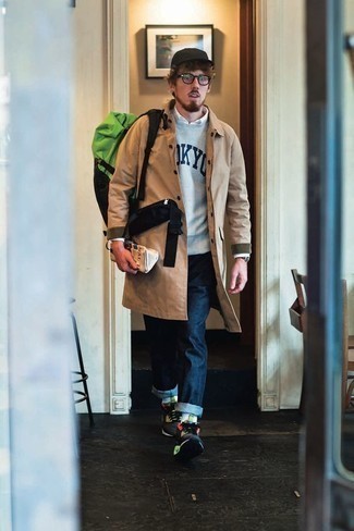 С чем носить бирюзовый свитер с принтом мужчине