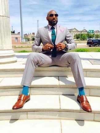 С чем носить бирюзовые носки мужчине