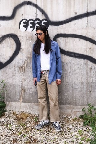 С чем носить бирюзовые солнцезащитные очки мужчине