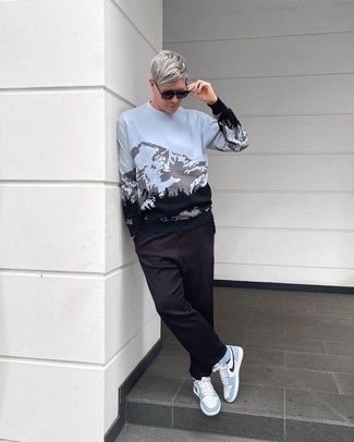 С чем носить бирюзовый свитер мужчине