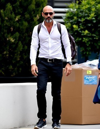 Как носить кроссовки с джинсами мужчине