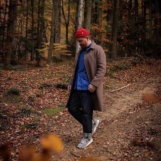 Как носить кроссовки с длинным пальто