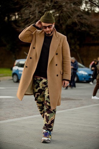 Как носить кроссовки с длинным пальто