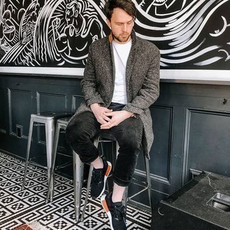 Как носить кроссовки с длинным пальто