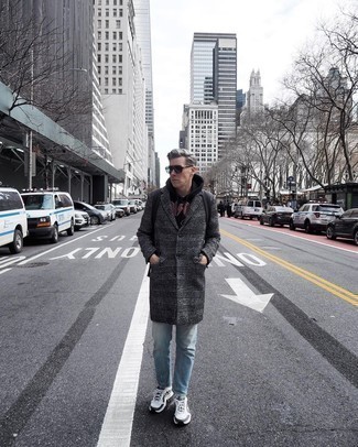 Как носить кроссовки с длинным пальто