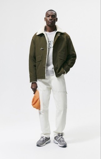 Как носить кроссовки с курткой-рубашкой мужчине