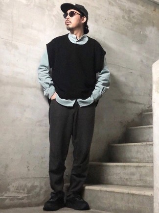 Как носить кроссовки с трикотажным жилетом мужчине