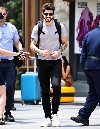 С чем носить сумку мужчине