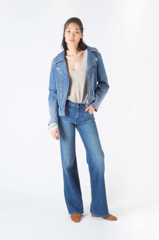 Какие джинсы носить с бежевыми ботильонами