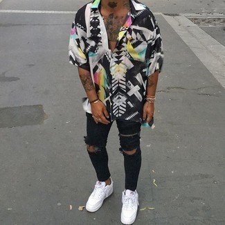 С чем носить бежевый браслет из бисера мужчине