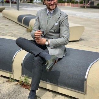 С чем носить бежевый браслет из бисера мужчине