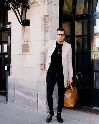 С чем носить бежевый браслет из бисера мужчине