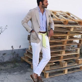 Какие топсайдеры носить с бежевым пиджаком