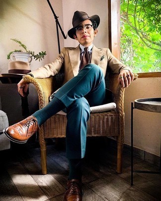 Какие броги носить с бежевым пиджаком