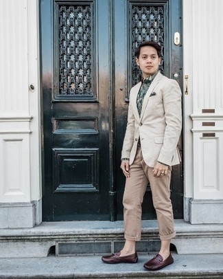 Какие мокасины носить с бежевым пиджаком мужчине