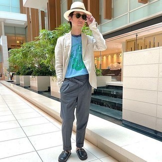 Как носить бежевый пиджак с серыми брюками чинос