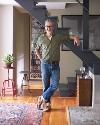 Какие джинсы носить с бежевыми топсайдерами