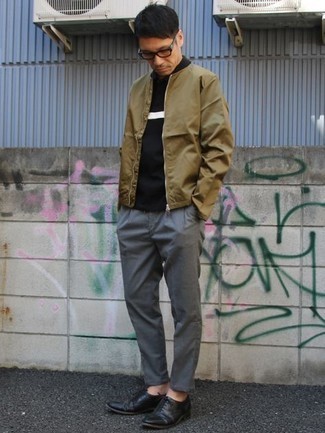 Какие оксфорды носить с бежевым бомбером